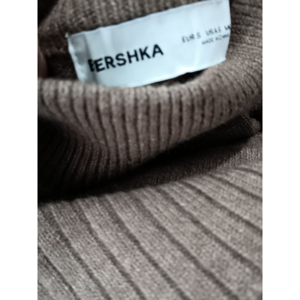 Bershka Wool Blend Mock Turtleneck Cropped Long Sleeved Sweater in Chocolate - Picture 8 of 9